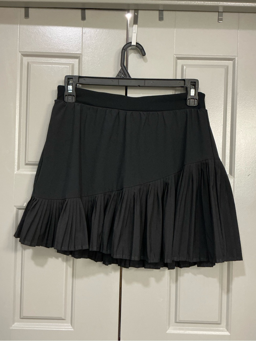 SPANX Black Yes Pleats Tennis Skort Size Medium Like New